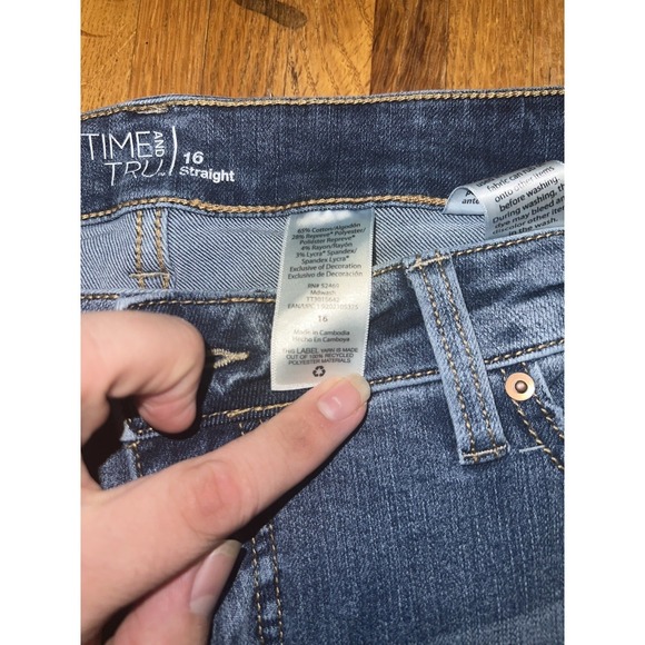 Time and Tru Women 16 Straight Blue Denim White Wash Ankle High Rise Jeans‎ - Picture 4 of 6